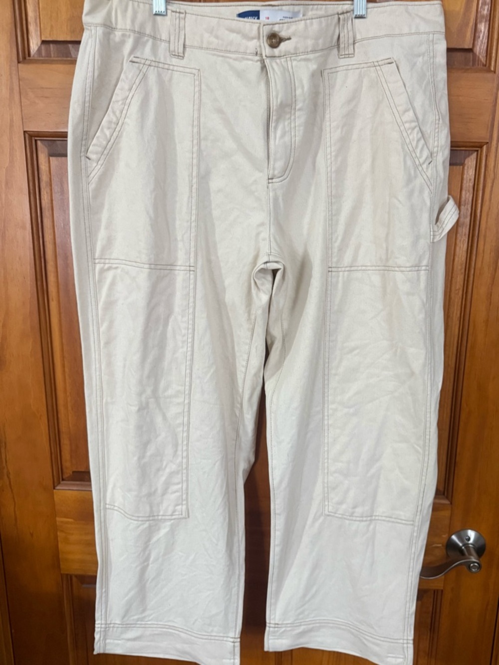 Old Navy Straight-Leg Jeans in Light Cream